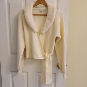 NWOT WAYF Cream Wrap Cardigan with Faux Fur Collar Size S